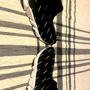 Men’s size 7 Balenciaga shoes